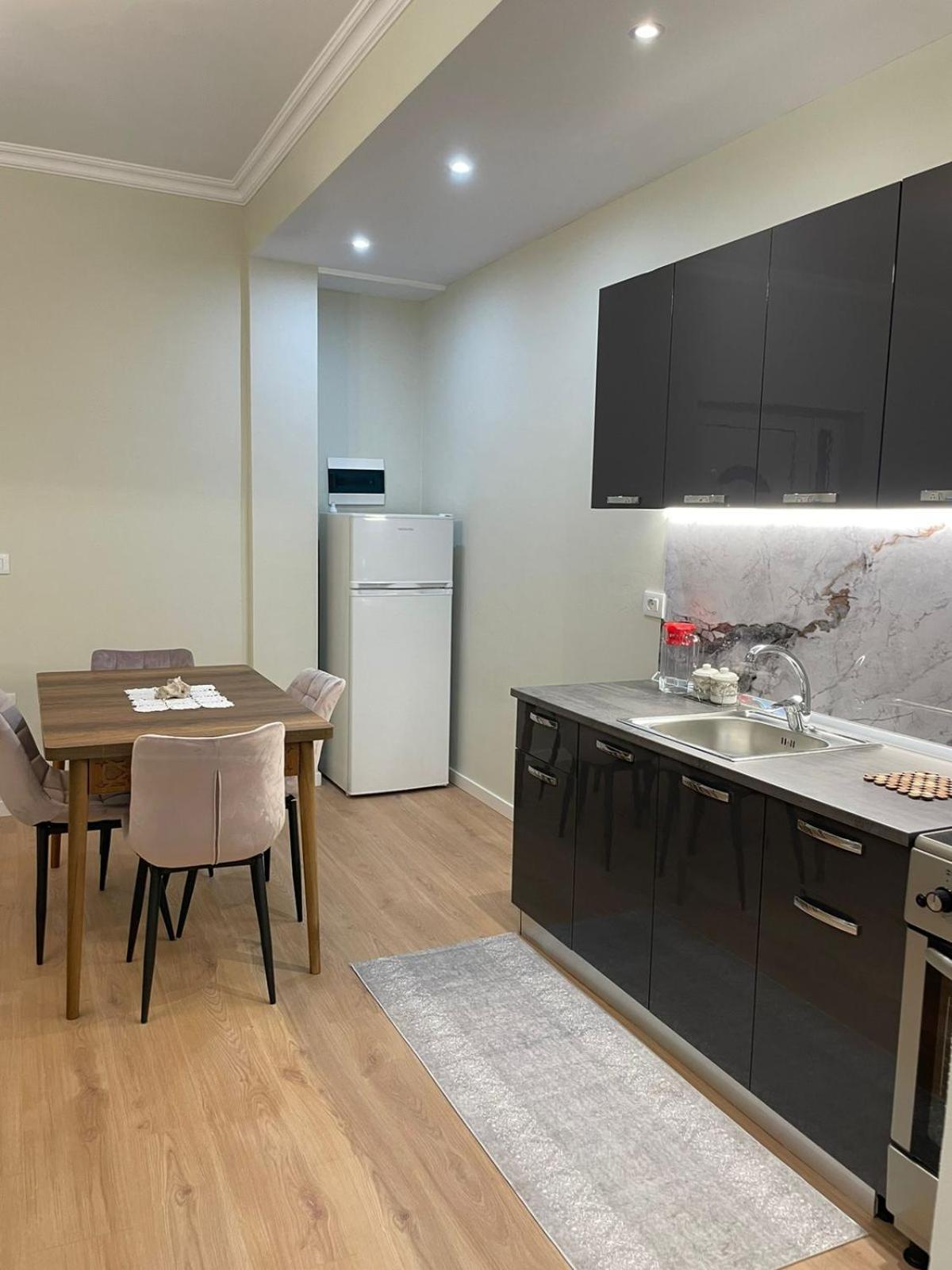 Villa Vsv:Second Flat+Parking Kamez Екстер'єр фото
